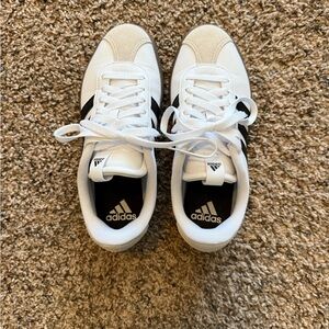 Women’s Adidas VL Court sneakers- Size 6